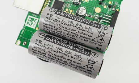 Fest verbaute 3V Lithium-Batterien im Innogy Rauchmelder